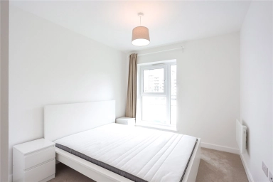 East Drive, London - NW9 view 6