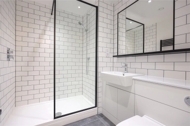 East Drive, London - NW9 view 10