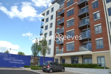 East Drive, London - NW9 view 6