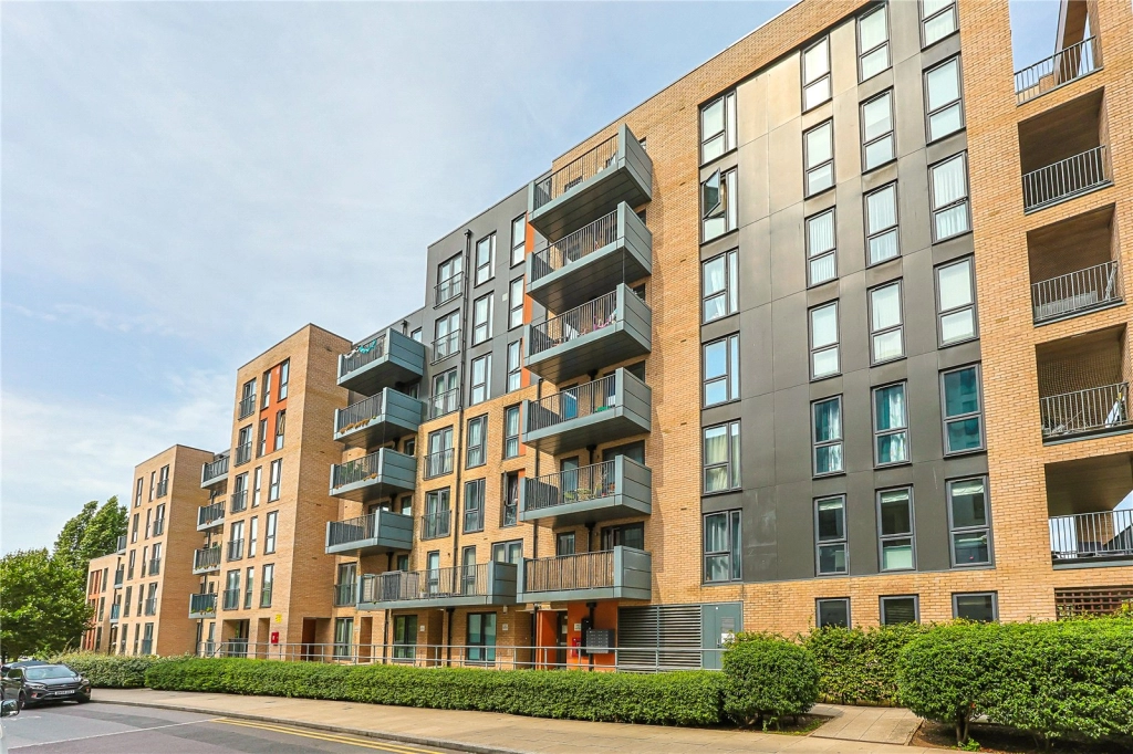 3 bedrooms apartments/flats for sale in Charcot Road, London - NW9 view 13