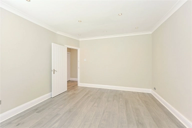 The Grove, Kingsbury - NW9 view 13