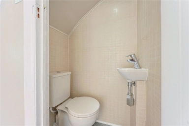 The Grove, Kingsbury - NW9 view 18
