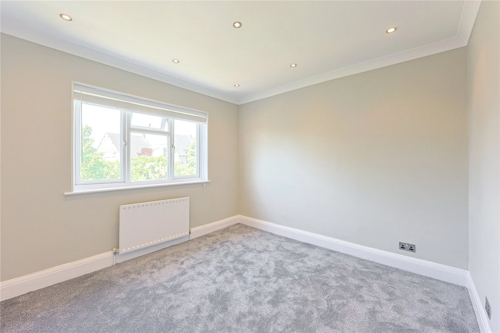 3 bedrooms houses for sale in The Grove, Kingsbury - NW9 view 15