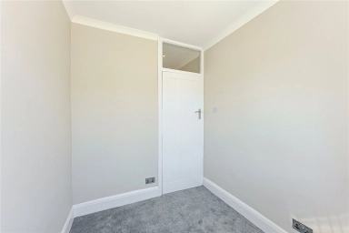 The Grove, Kingsbury - NW9 view 17