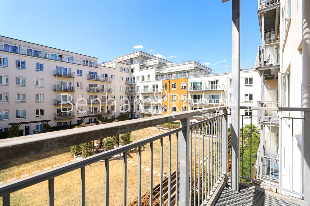 1 bedroom apartments/flats for sale in Boulevard Drive, London - NW9 view 14