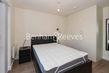Beaufort Square, London - NW9 view 4