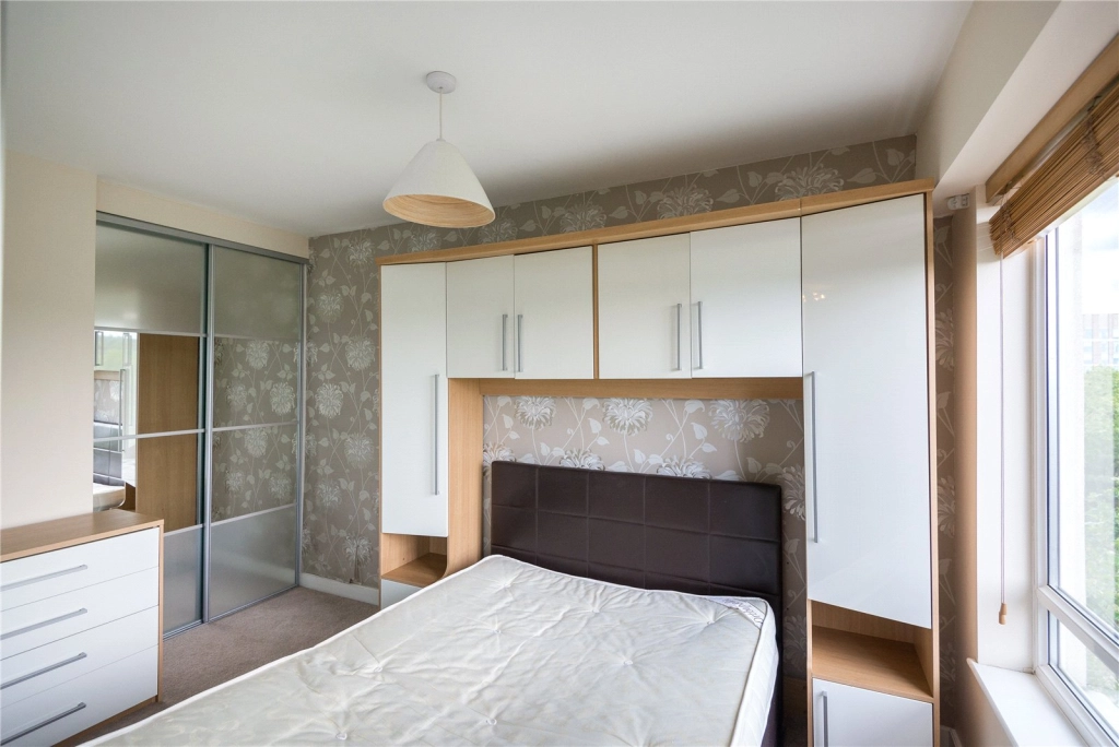 Studio apartments/flats for sale in Heritage Avenue, London - NW9 view 5