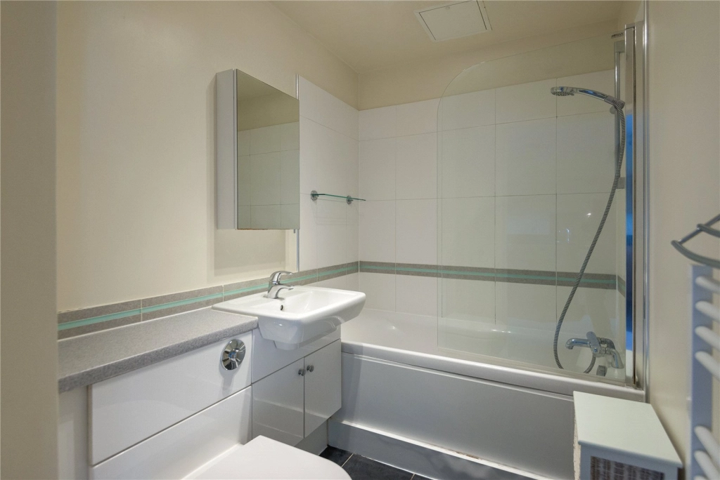 Studio apartments/flats for sale in Heritage Avenue, London - NW9 view 7