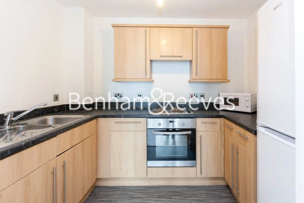 1 bedroom apartments/flats for sale in Lingard Avenue, London - NW9 view 2