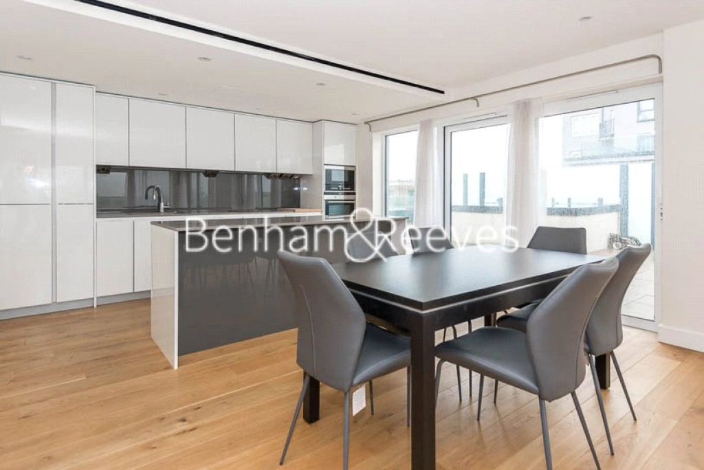 3 bedrooms apartments/flats for sale in East Drive, London - NW9 view 2
