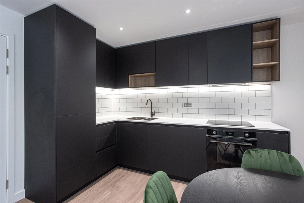 2 bedrooms apartments/flats for sale in Commander Avenue, London - NW9 view 3