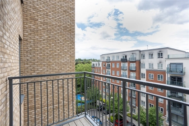 Commander Avenue, London - NW9 view 12