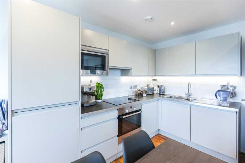 1 bedroom apartments/flats for sale in Holman Road, Battersea - SW11 view 9
