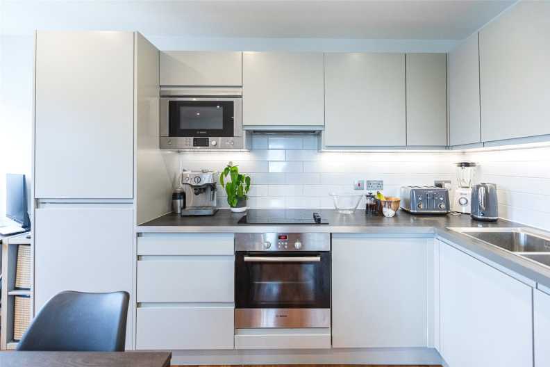 1 bedroom apartments/flats for sale in Holman Road, Battersea - SW11 view 4