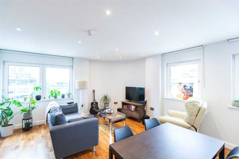 1 bedroom apartments/flats for sale in Holman Road, Battersea - SW11 view 3