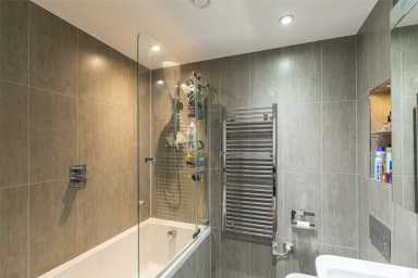 Holman Road, Battersea - SW11 view 6