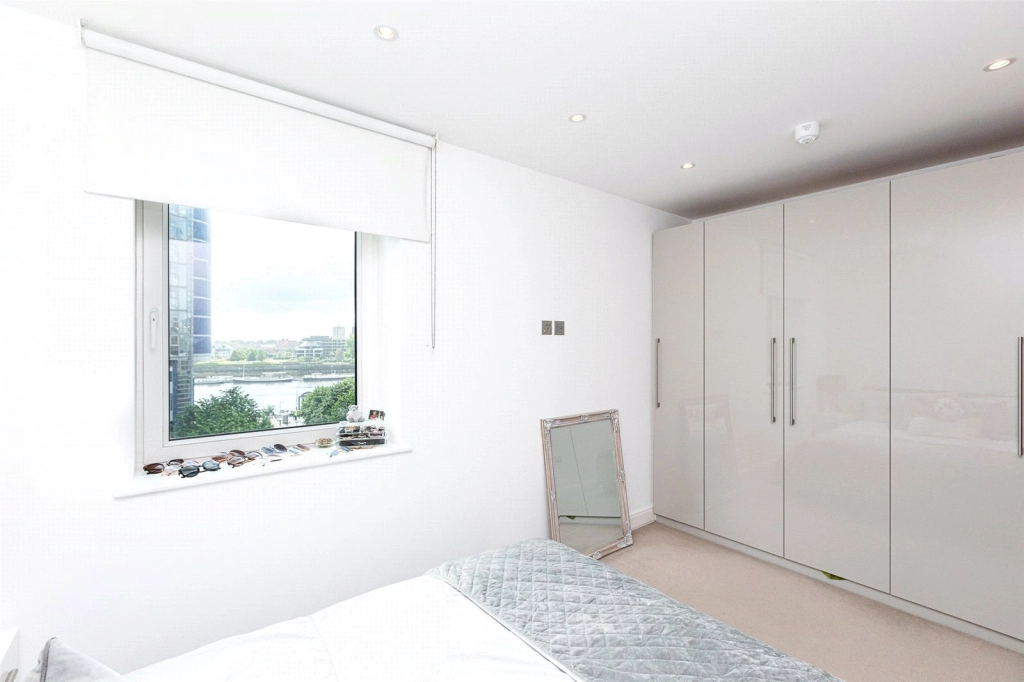 1 bedroom apartments/flats for sale in Holman Road, Battersea - SW11 view 10