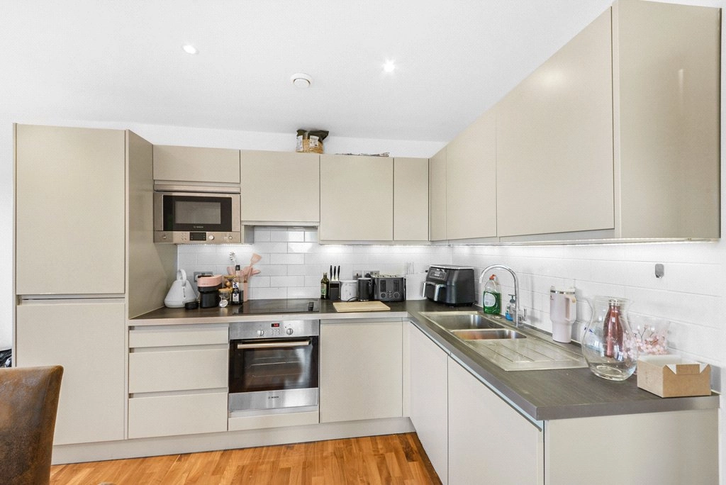 1 bedroom apartments/flats for sale in Holman Road, Battersea - SW11 view 11