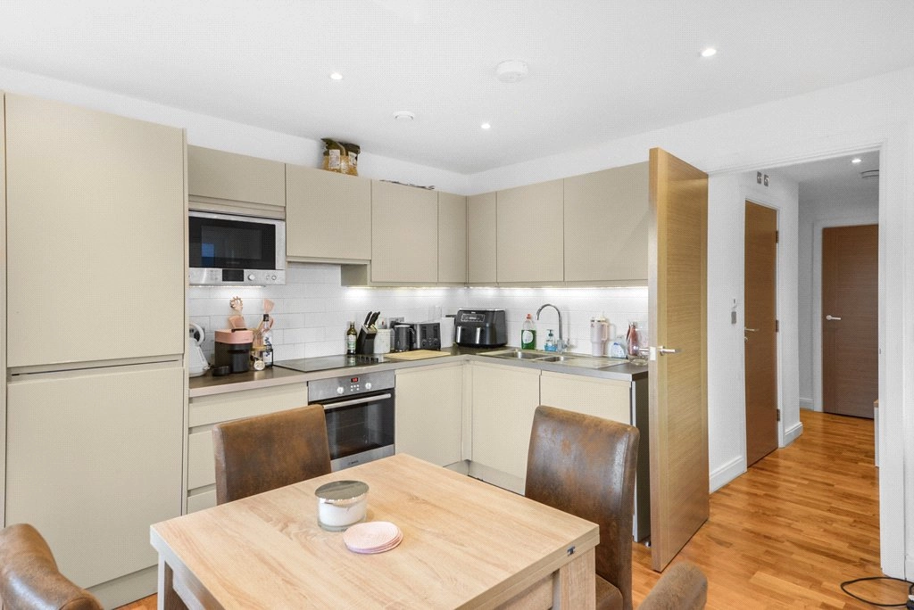 1 bedroom apartments/flats for sale in Holman Road, Battersea - SW11 view 4