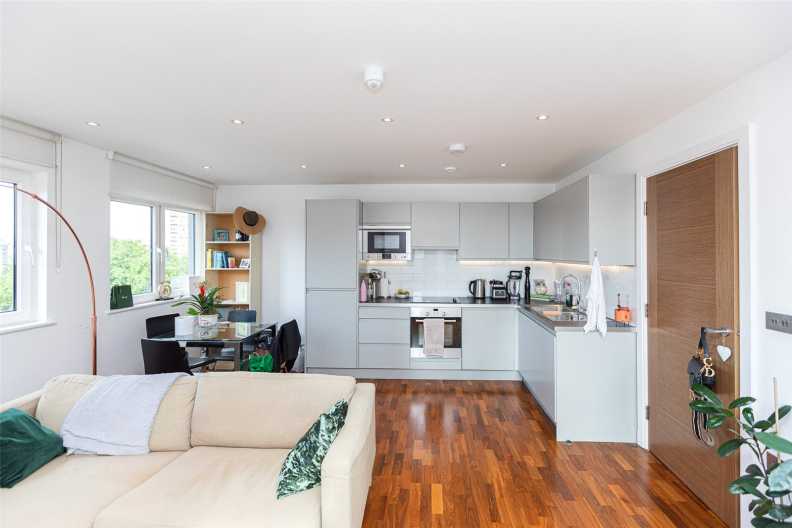 1 bedroom apartments/flats to sale in Holman Road, Battersea-image 7