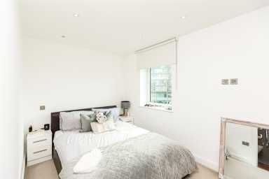 Holman Road, Battersea - SW11 view 4