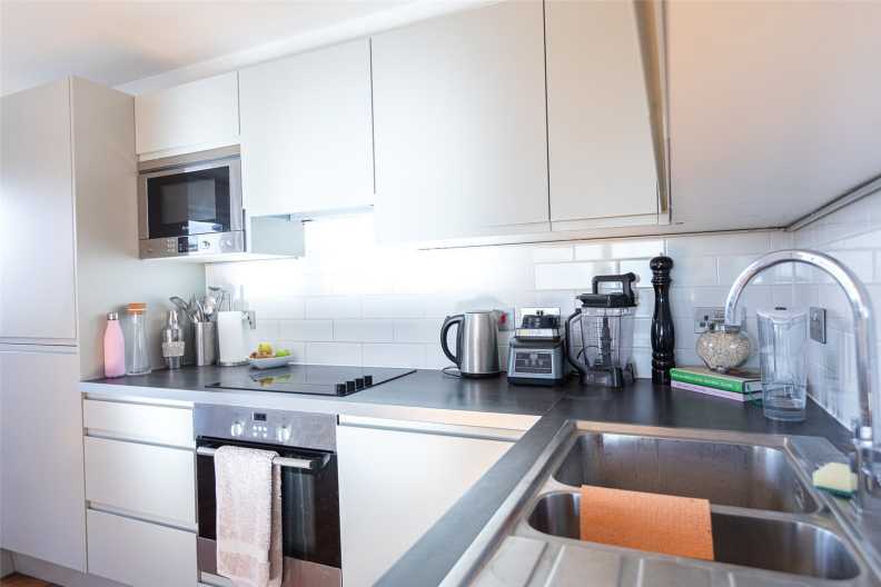 1 bedroom apartments/flats to sale in Holman Road, Battersea-image 8