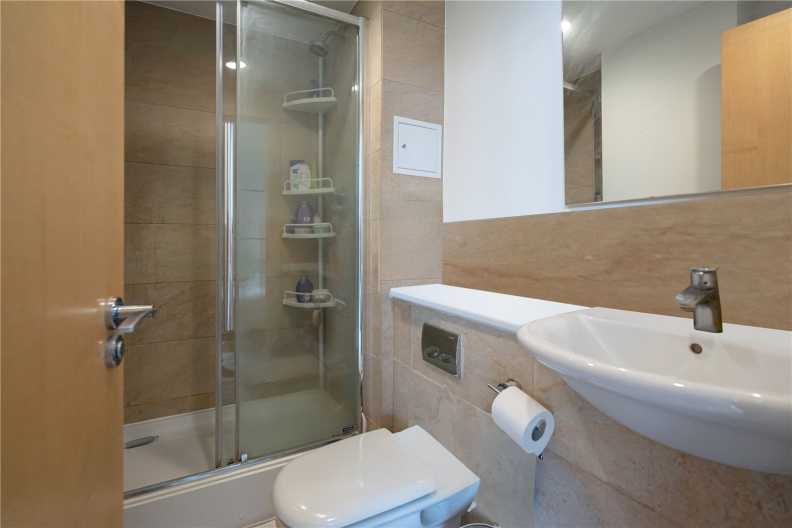 2 bedrooms apartments/flats to sale in Province Square, Blackwall-image 6