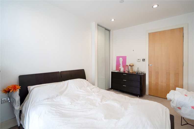 2 bedrooms apartments/flats to sale in Province Square, Blackwall-image 12