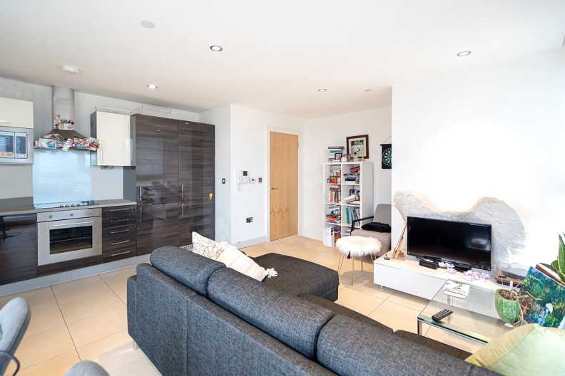 2 bedrooms apartments/flats to sale in Province Square, Blackwall-image 9