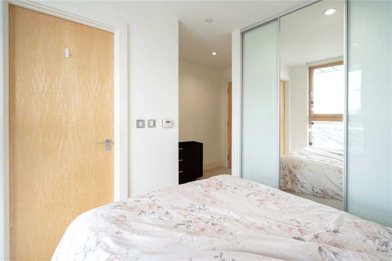 2 bedrooms apartments/flats to sale in Province Square, Blackwall-image 8