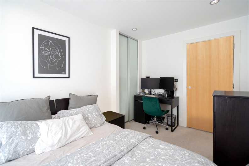 2 bedrooms apartments/flats to sale in Province Square, Blackwall-image 9