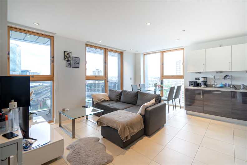 2 bedrooms apartments/flats to sale in Province Square, Blackwall-image 1