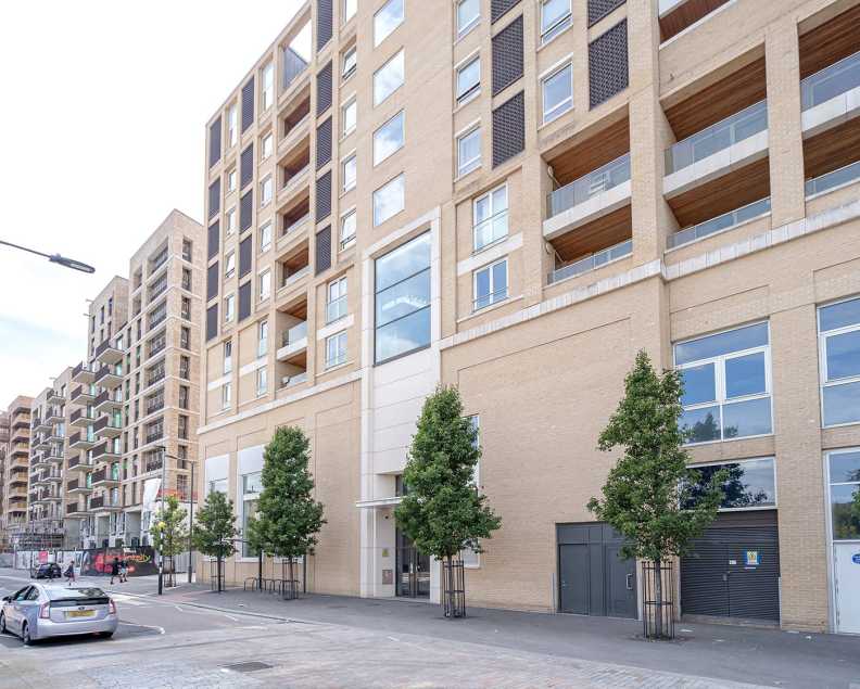 2 bedrooms apartments/flats to sale in Rathbone Street, Canning Town-image 8