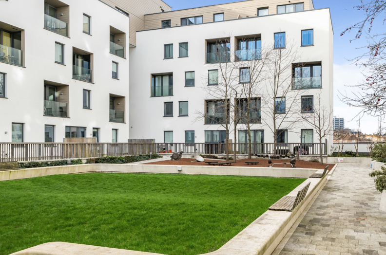 2 bedrooms apartments/flats to sale in Capitol Way, Colindale-image 17