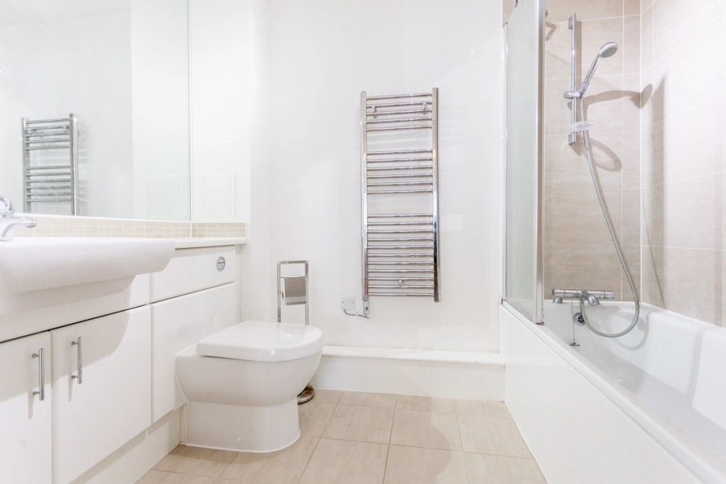 1 bedroom apartments/flats for sale in Park Lodge Avenue, West Drayton - UB7 view 7