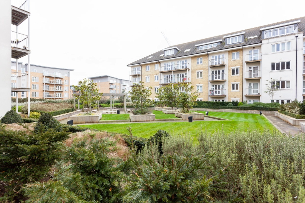 1 bedroom apartments/flats for sale in Park Lodge Avenue, West Drayton - UB7 view 5