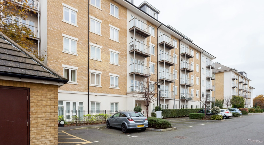 1 bedroom apartments/flats for sale in Park Lodge Avenue, West Drayton - UB7 view 8
