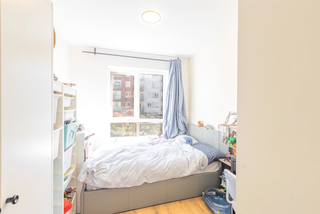 2 bedrooms apartments/flats for sale in East Drive, Beaufort Park, Colindale - NW9 view 7