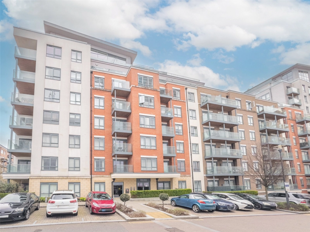 2 bedrooms apartments/flats for sale in East Drive, Beaufort Park, Colindale - NW9 view 5
