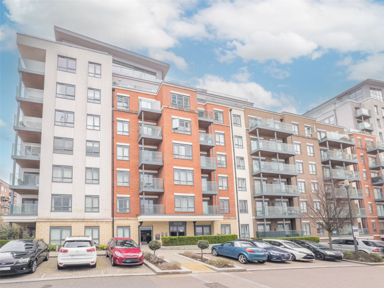 2 bedrooms apartments/flats to sale in East Drive, Beaufort Park, Colindale-image 1