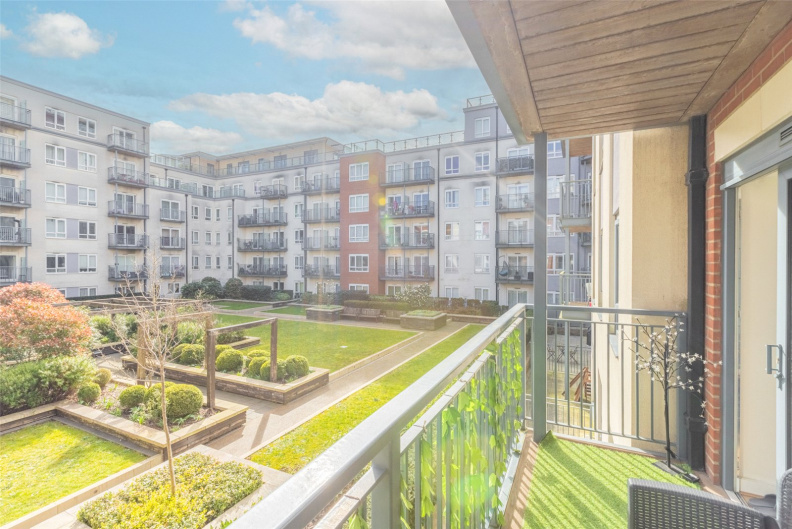 2 bedrooms apartments/flats to sale in East Drive, Beaufort Park, Colindale-image 12