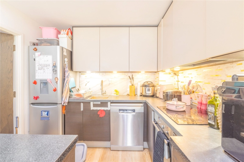 2 bedrooms apartments/flats for sale in East Drive, Beaufort Park, Colindale - NW9 view 10