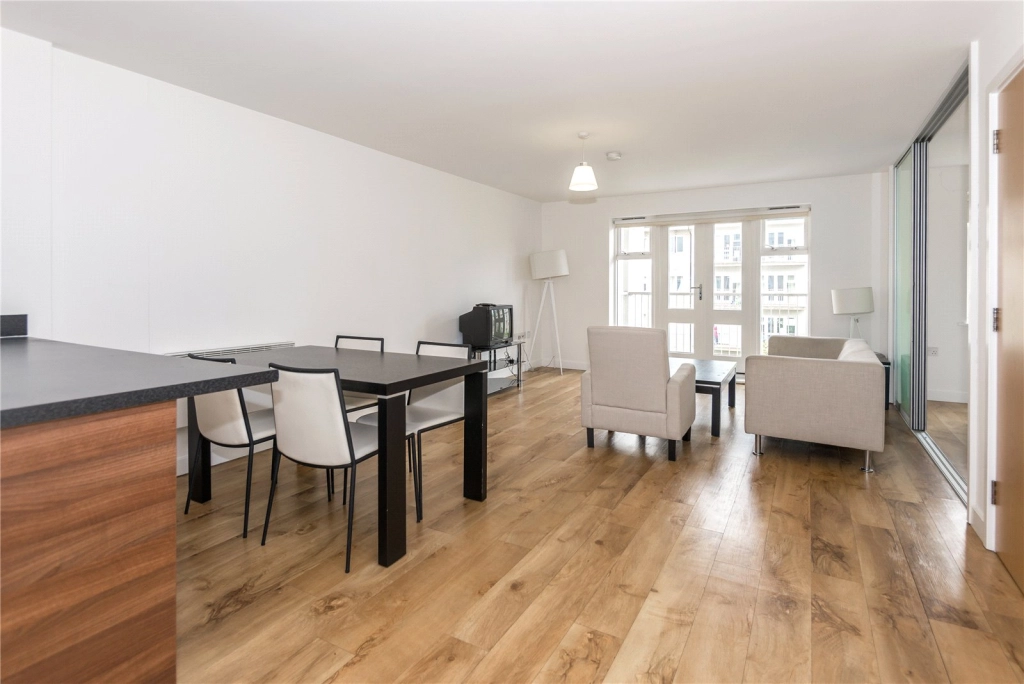 1 bedroom apartments/flats for sale in Park Lodge Avenue, West Drayton - UB7 view 2