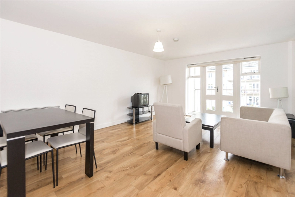 1 bedroom apartments/flats to sale in Park Lodge Avenue, West Drayton-image 1