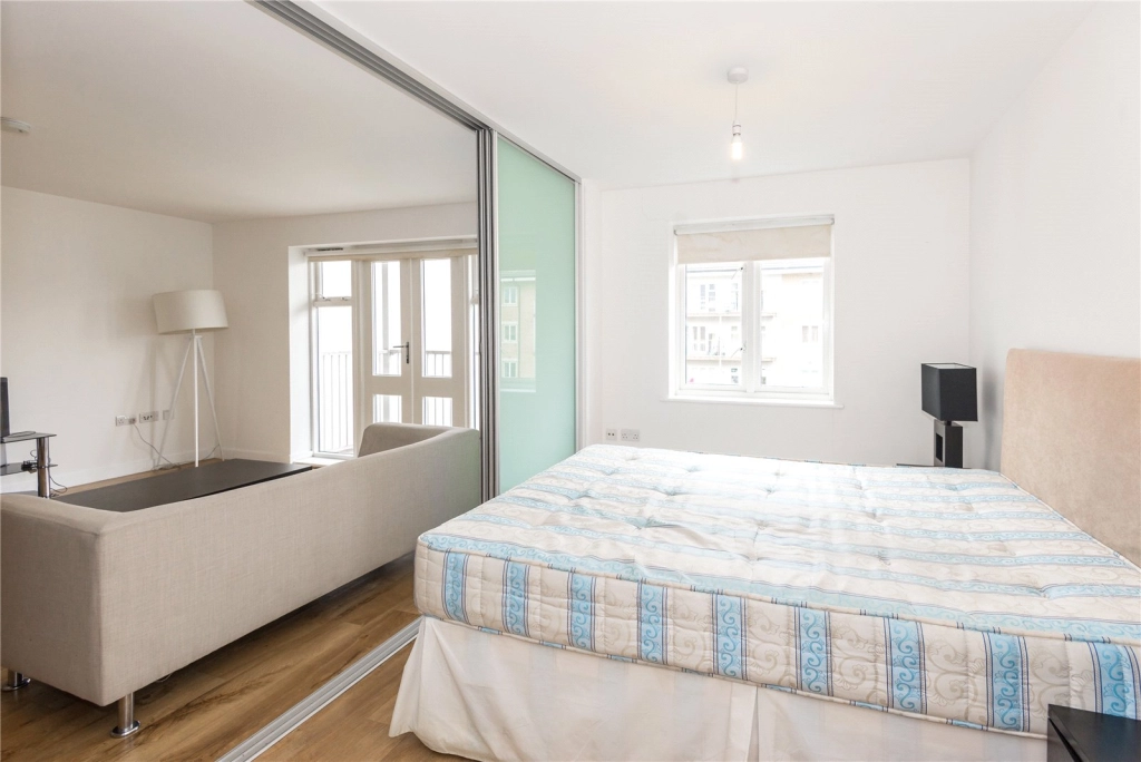 1 bedroom apartments/flats for sale in Park Lodge Avenue, West Drayton - UB7 view 8