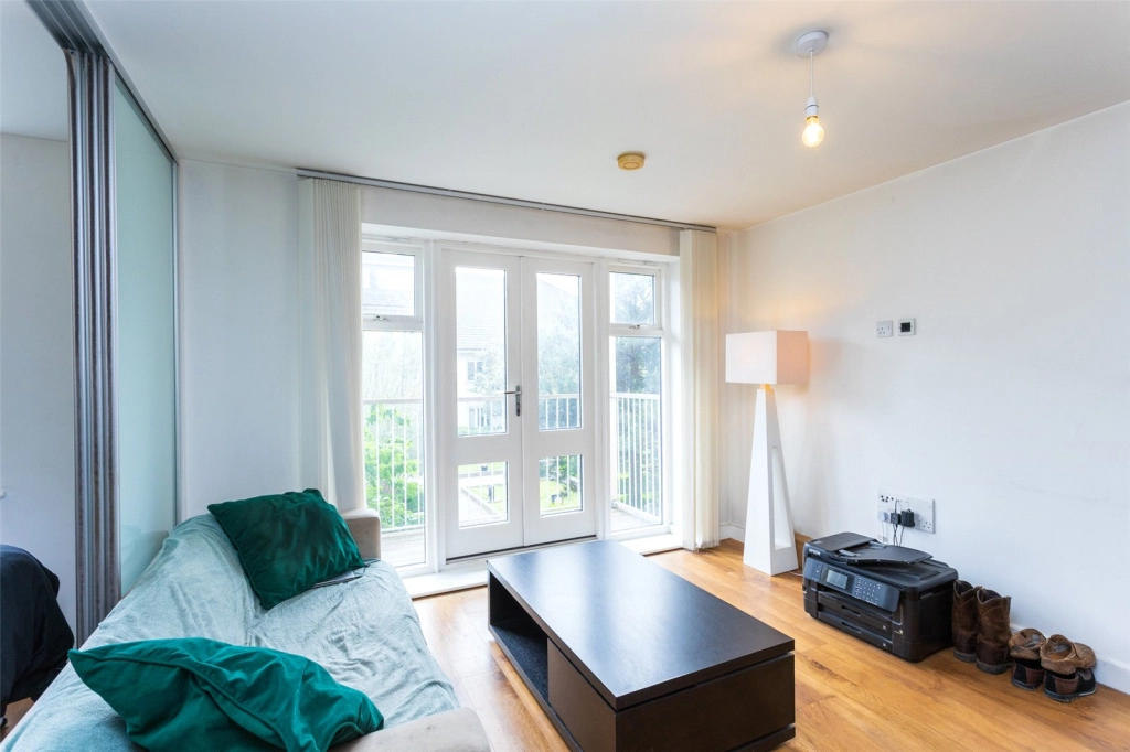 1 bedroom apartments/flats for sale in Park Lodge Avenue, West Drayton - UB7 view 3