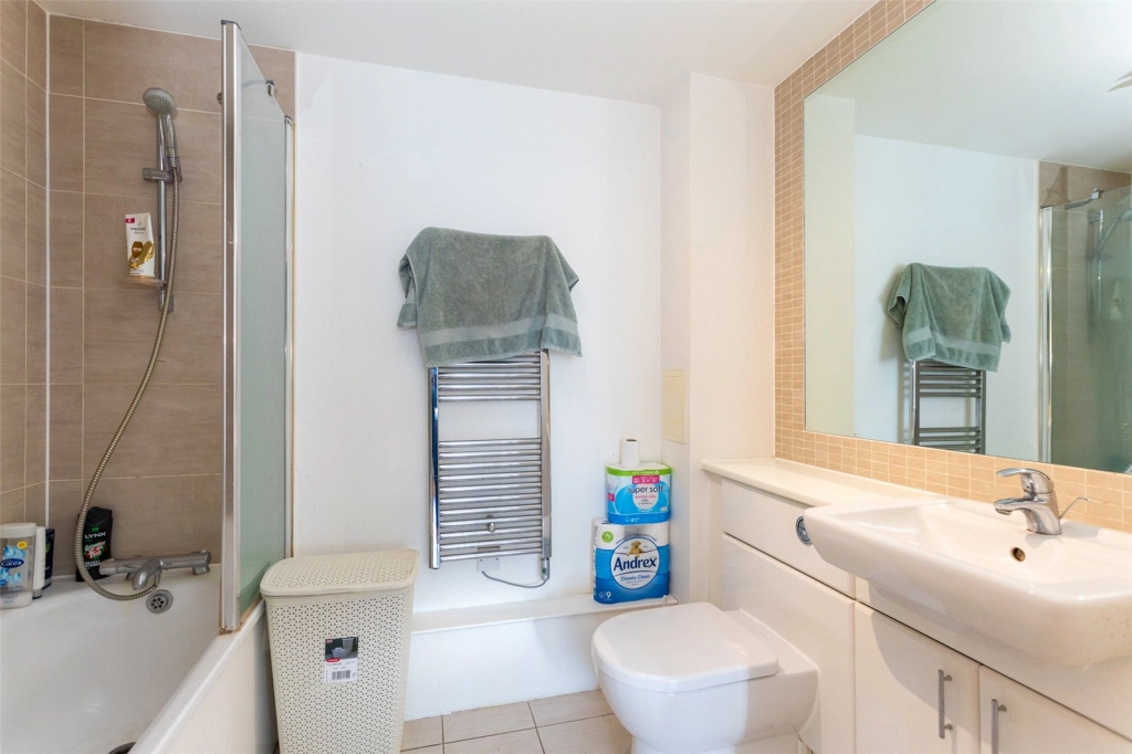 1 bedroom apartments/flats for sale in Park Lodge Avenue, West Drayton - UB7 view 8