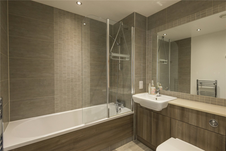 2 bedrooms apartments/flats for sale in Aerodrome Road, Colindale - NW9 view 10