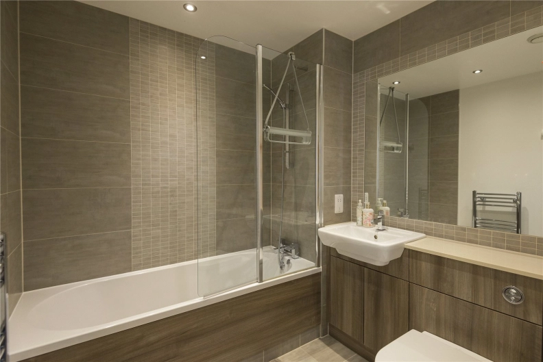 2 bedrooms apartments/flats to sale in Aerodrome Road, Colindale-image 10