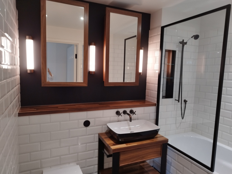 3 bedrooms apartments/flats to sale in Emery Way, London-image 4